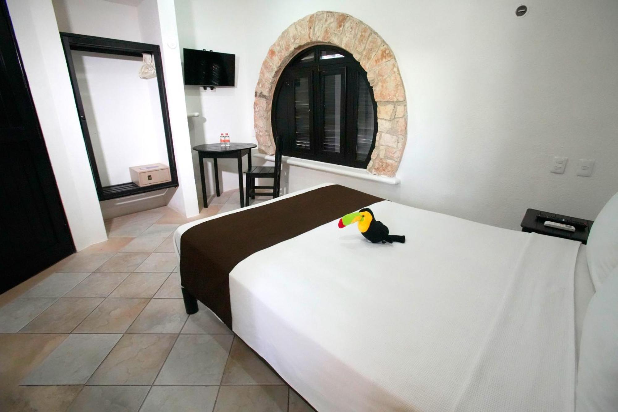 Tukan Hotel Playa Del Carmen Esterno foto