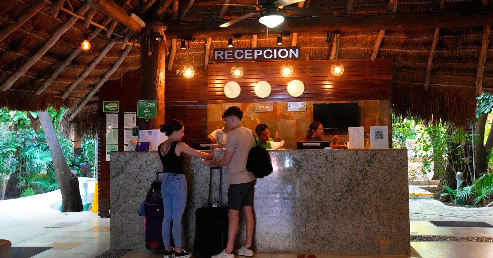 Tukan Hotel Playa Del Carmen Esterno foto